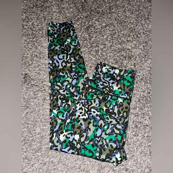 Women’s Offline by Aerie Green Blue Camo Goals 7/8 High Ride Leggings Size Large - Picture 8 of 9